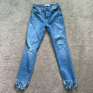 WE THE FREE Great Heights frayed skinny jeans size 26